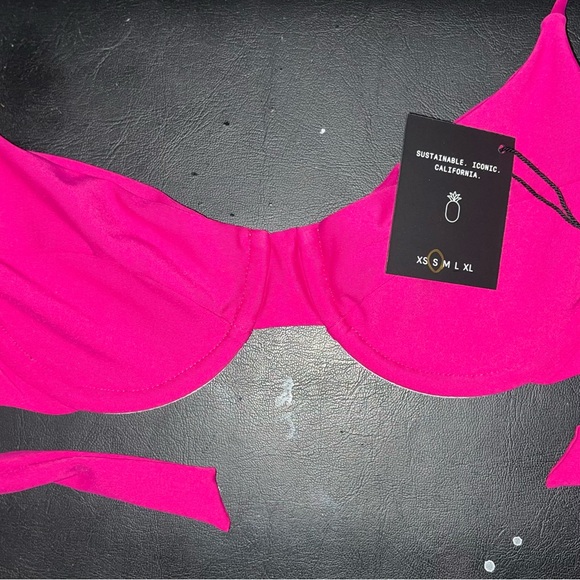 Skatie Kate top Small Fuschia - Picture 4 of 4